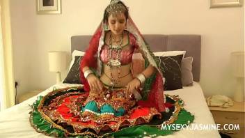 Jasmine Mathur Porn Devi From Gujarat In Traditional Indian Garba Dress Stripping Naked